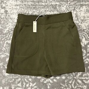 Max Studio Army Green High Waist Pull On Shorts NWT Small